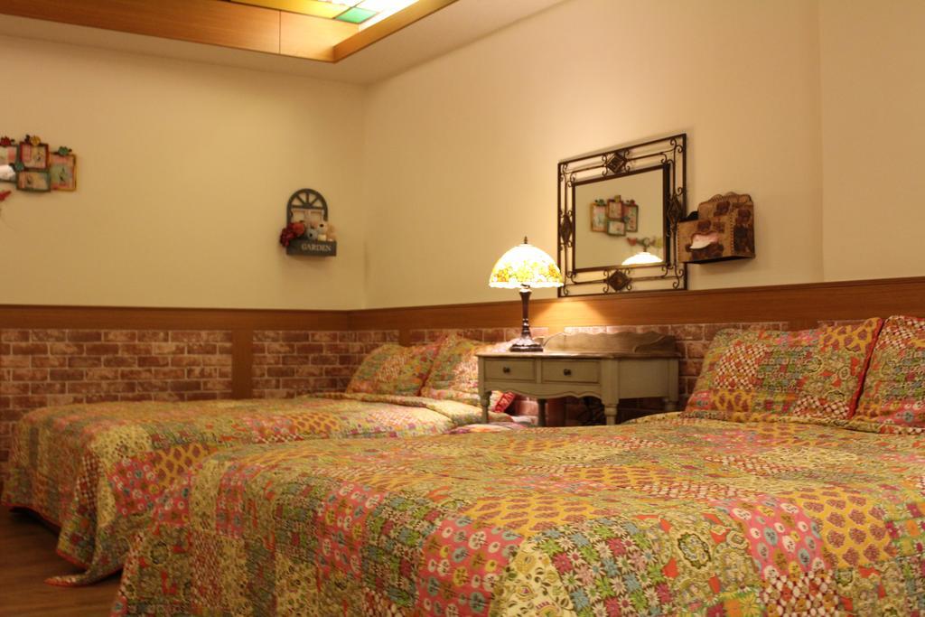 เฟิร์ส เพลซ บีแอนดืบี Apartment เมืองฮวาเหลียน ภายนอก รูปภาพ