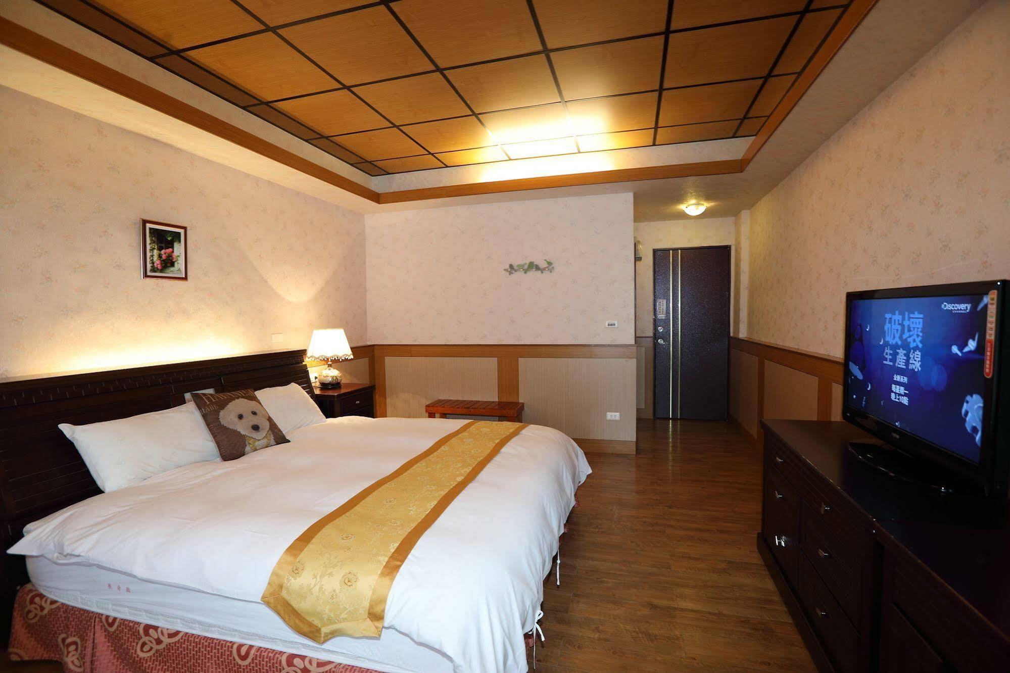 เฟิร์ส เพลซ บีแอนดืบี Apartment เมืองฮวาเหลียน ภายนอก รูปภาพ