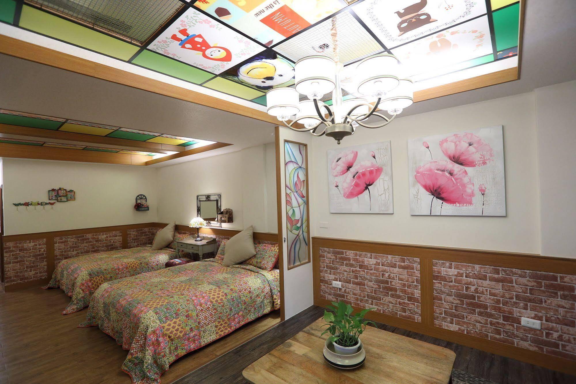 เฟิร์ส เพลซ บีแอนดืบี Apartment เมืองฮวาเหลียน ภายนอก รูปภาพ