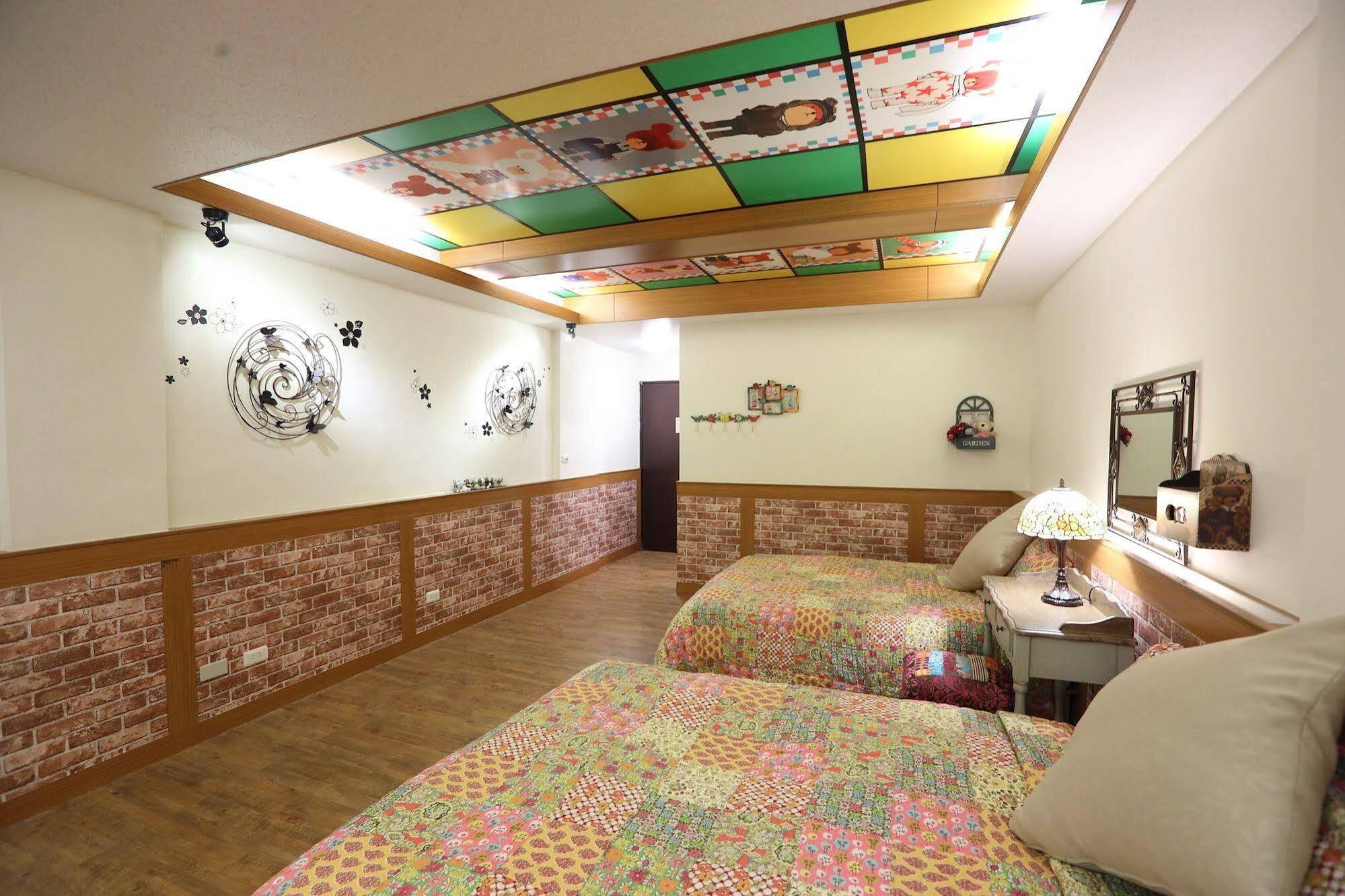 เฟิร์ส เพลซ บีแอนดืบี Apartment เมืองฮวาเหลียน ภายนอก รูปภาพ